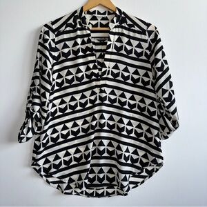 Lush Modern Geometric Tribal Print Roll-Tab Blouse – Black & White – Size Small